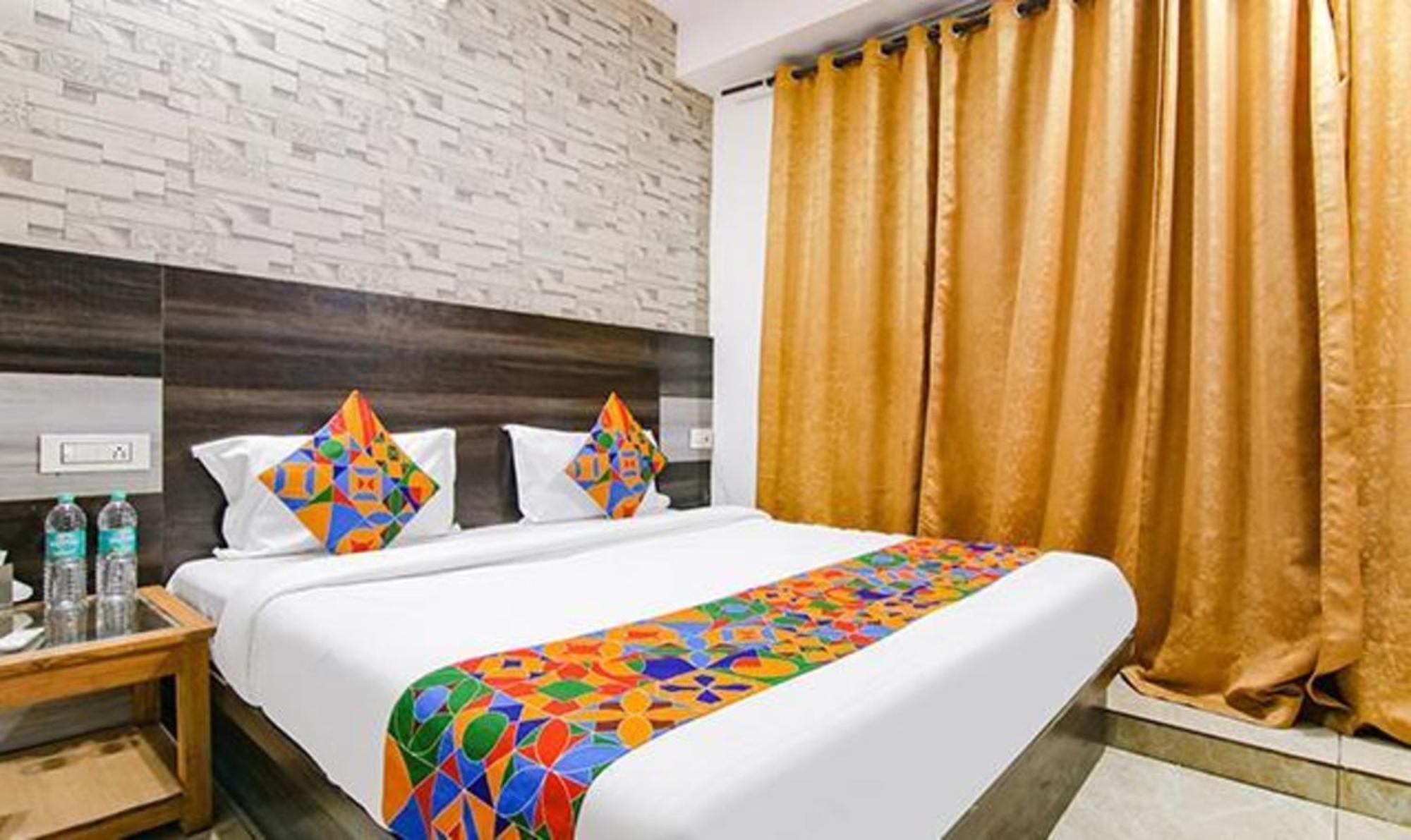 Fabhotel Welcome Residency Zirakpur Экстерьер фото